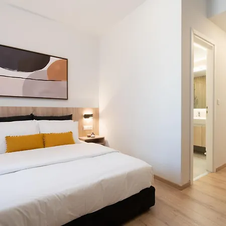 Luxury Apartment Next To The National Museum Athens Exterior photo