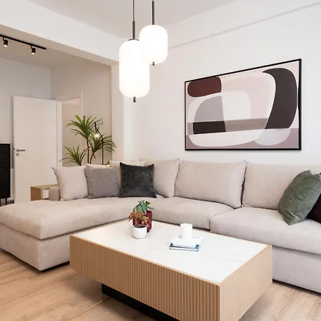 Luxury Apartment Next To The National Museum Athens Exterior photo